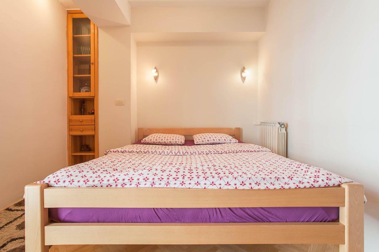 White Apartment Skopje Ngoại thất bức ảnh