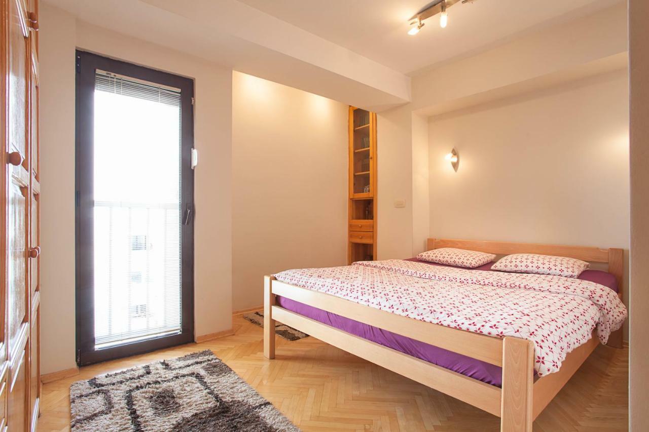 White Apartment Skopje Ngoại thất bức ảnh