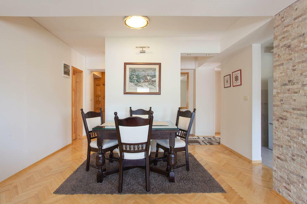 White Apartment Skopje Ngoại thất bức ảnh