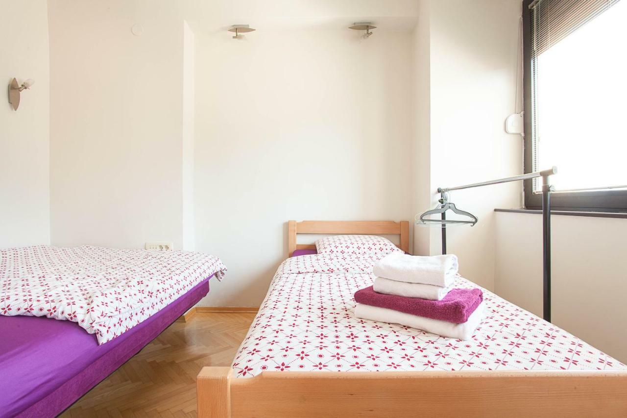 White Apartment Skopje Ngoại thất bức ảnh